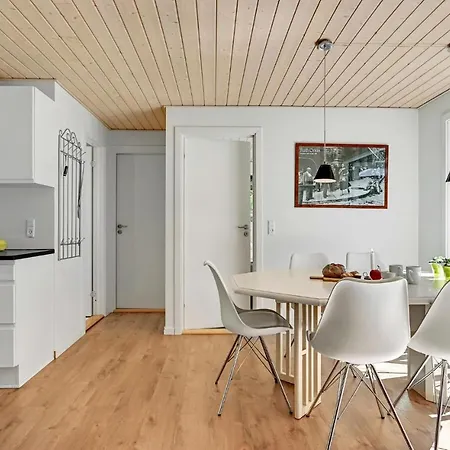 3 Bedroom Gorgeous Home In Ebeltoft
