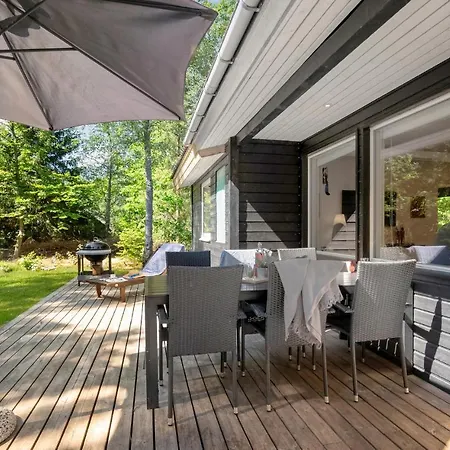 Stunning In Ebeltoft With Kitchen Дом отдыха Oksenmolle