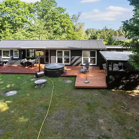 3 Bedroom Gorgeous Home In Ebeltoft Holiday home